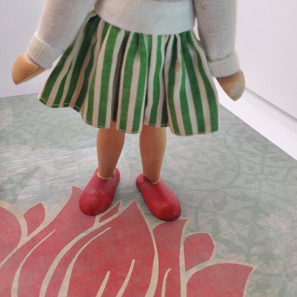 Vintage Polish Wooden Peg Doll 1950s Hat Skirt Jointed Collectible Doll 7 Inch - Picture 9 of 11